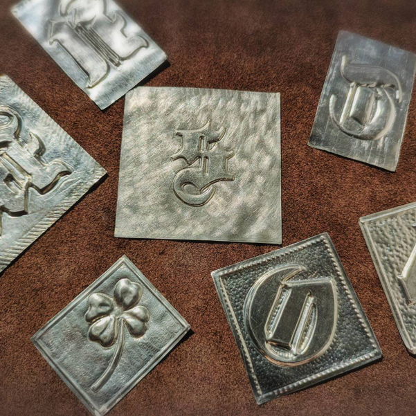 メタルエンボッシングの作品