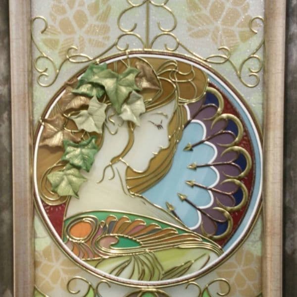 グラスアートの女性の横顔の作品