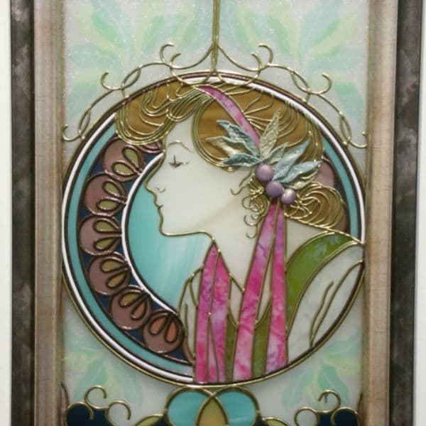 グラスアートの女性の横顔の作品