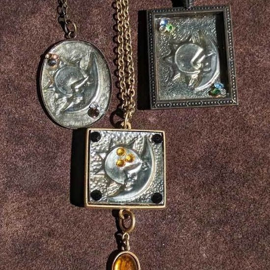 メタルエンボッシングの作品