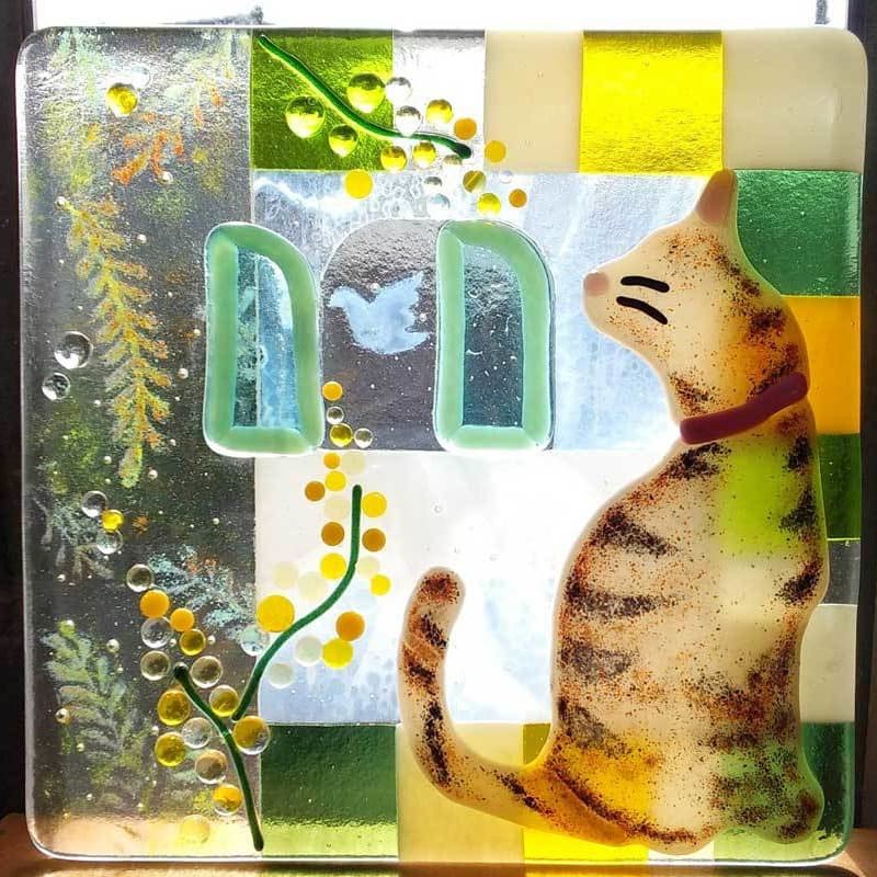 猫とお花のガラスフュージングの作品